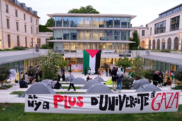sciences po university students rally in solidarity with palestinians in paris